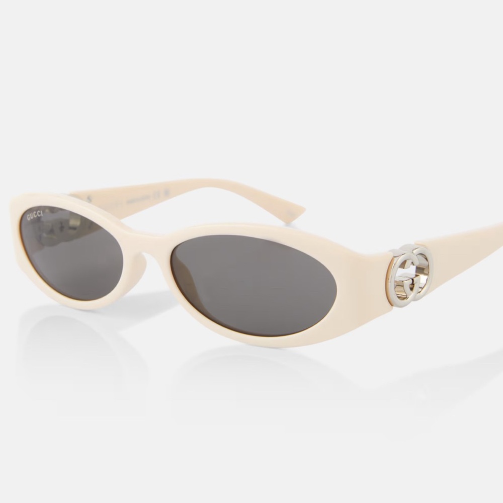 NIB Authentic Gucci hailey oval sunglasses in ivory